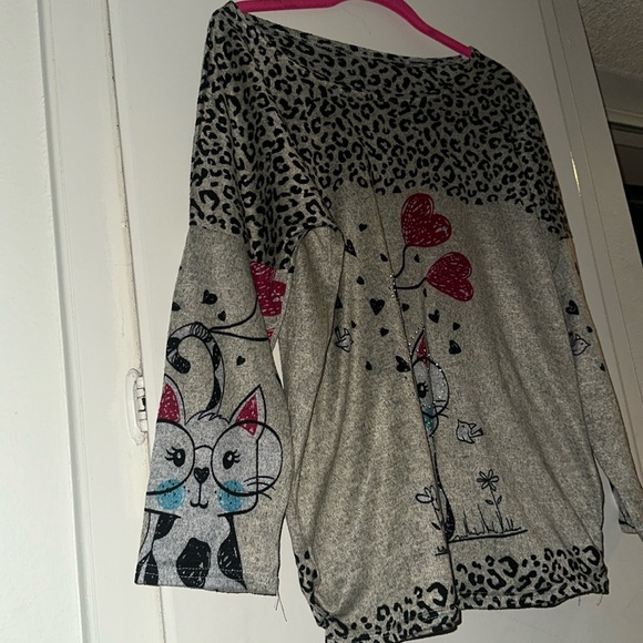 Cat Sweater - Picture 6 of 6